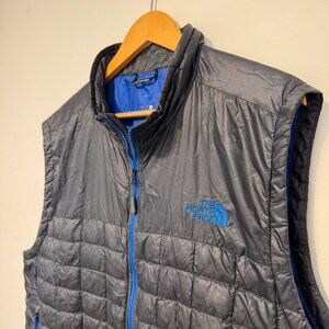 Men's North Face Quilted Lightweight Down Vest. Size XL